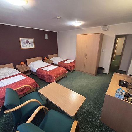 Hotel Wilanow وارسو المظهر الخارجي الصورة