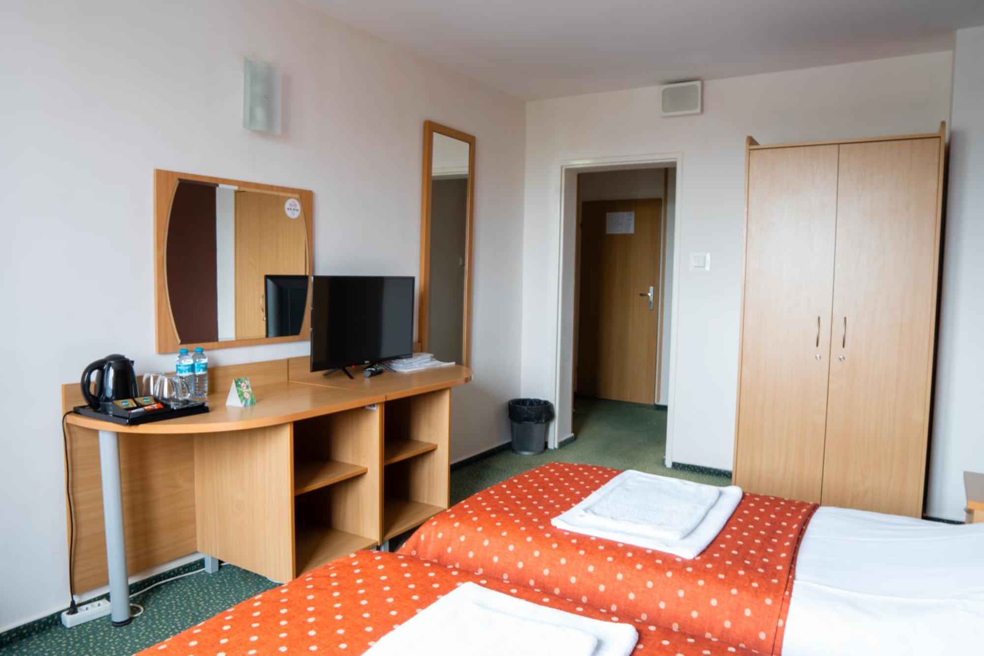 Hotel Wilanow وارسو المظهر الخارجي الصورة